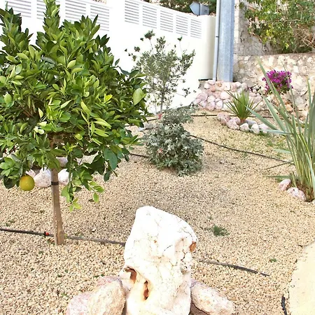 וילה Maryvilla 1220 *