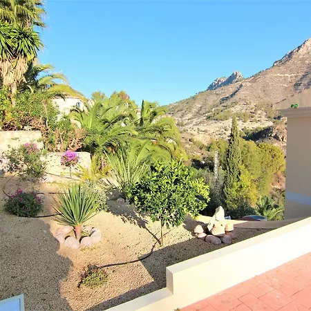 Villa Maryvilla 1220 *